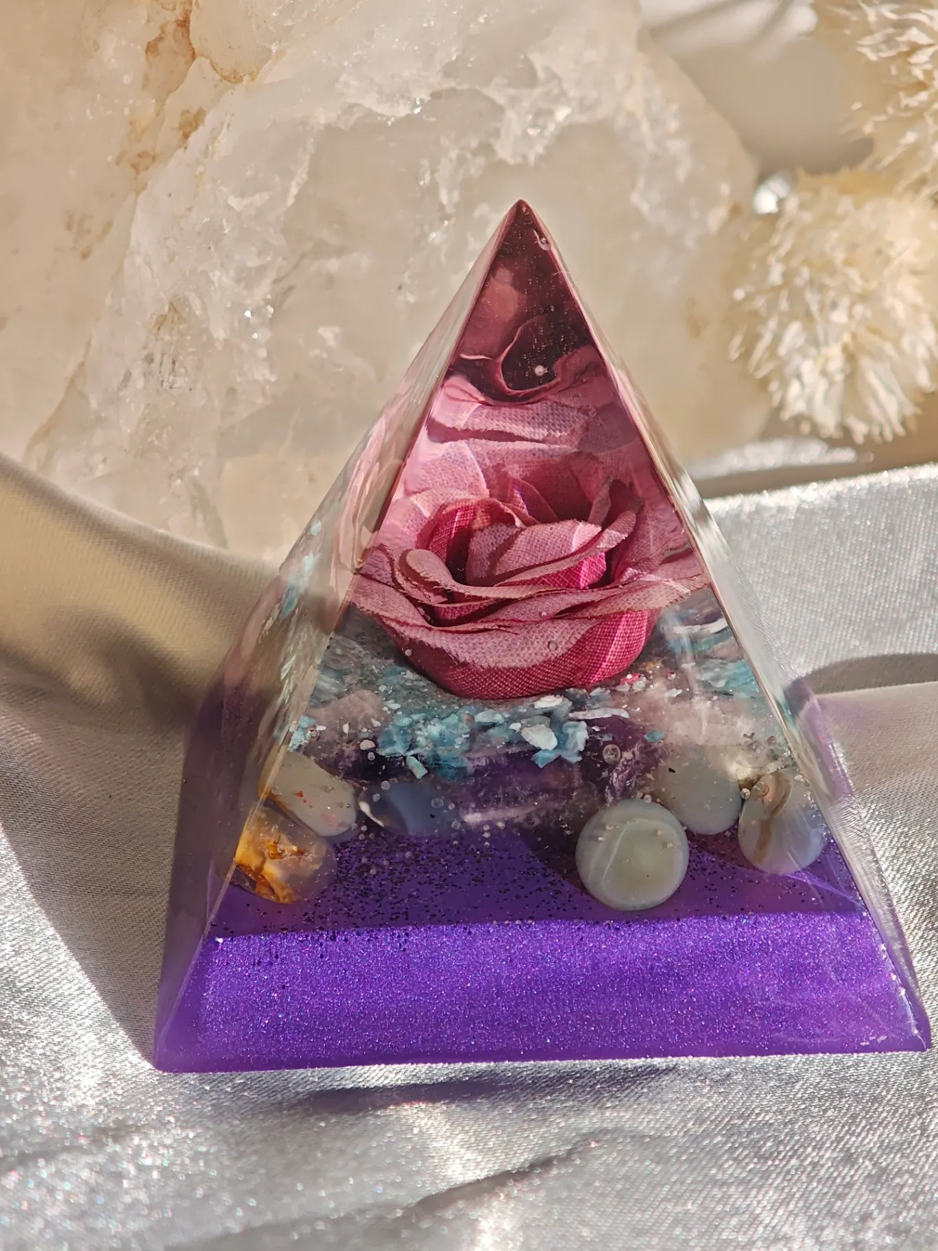 Pyramida láska,intuice,harmonie a ochrana (6cm)