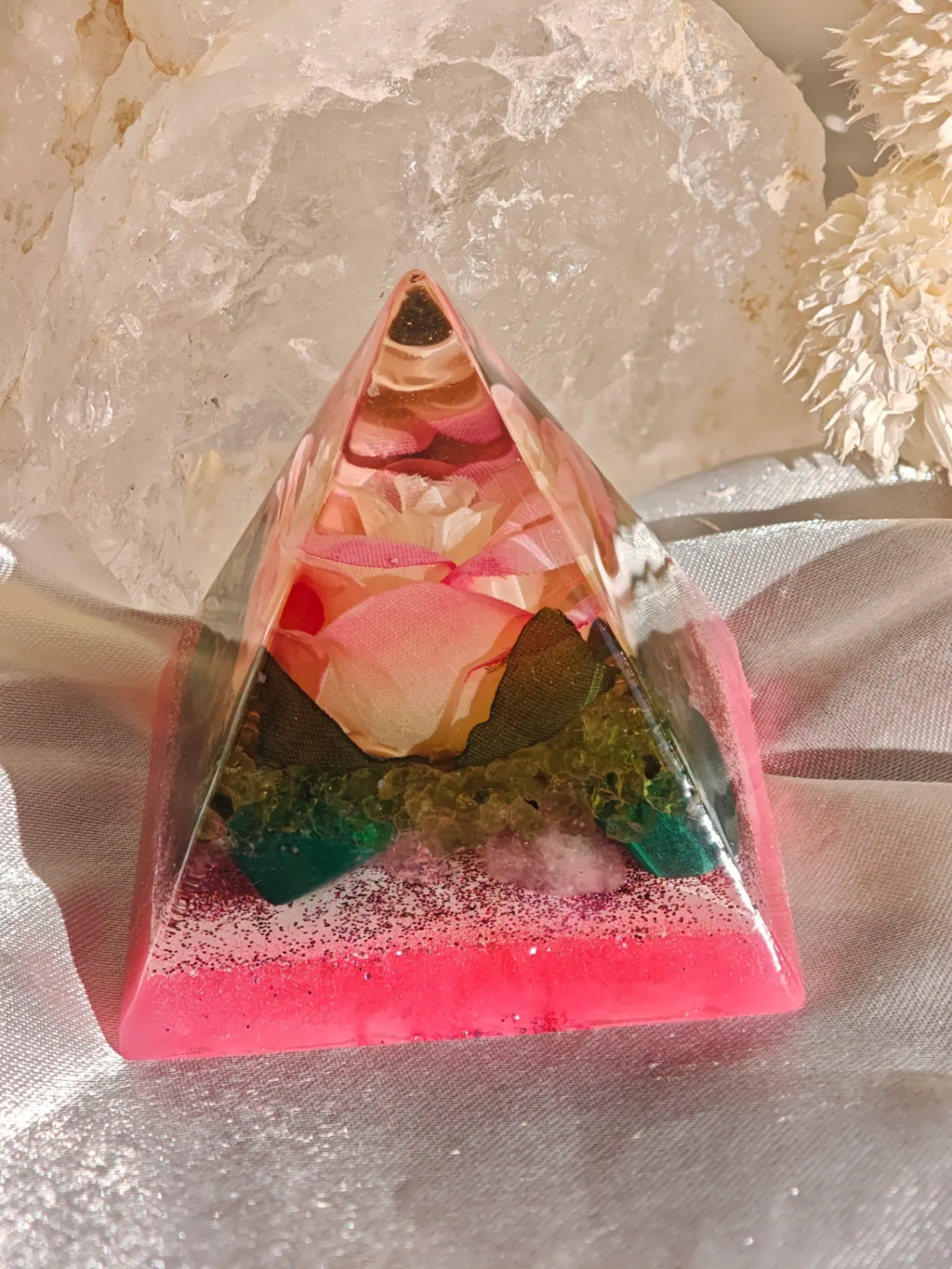 Pyramida láska,harmonie,hojnost,energie srdce(5cm) 1